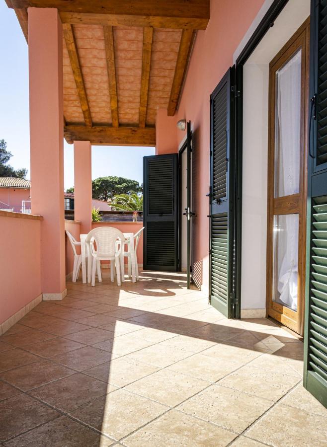 Appartamenti La Casina Porto Azzurro Kültér fotó