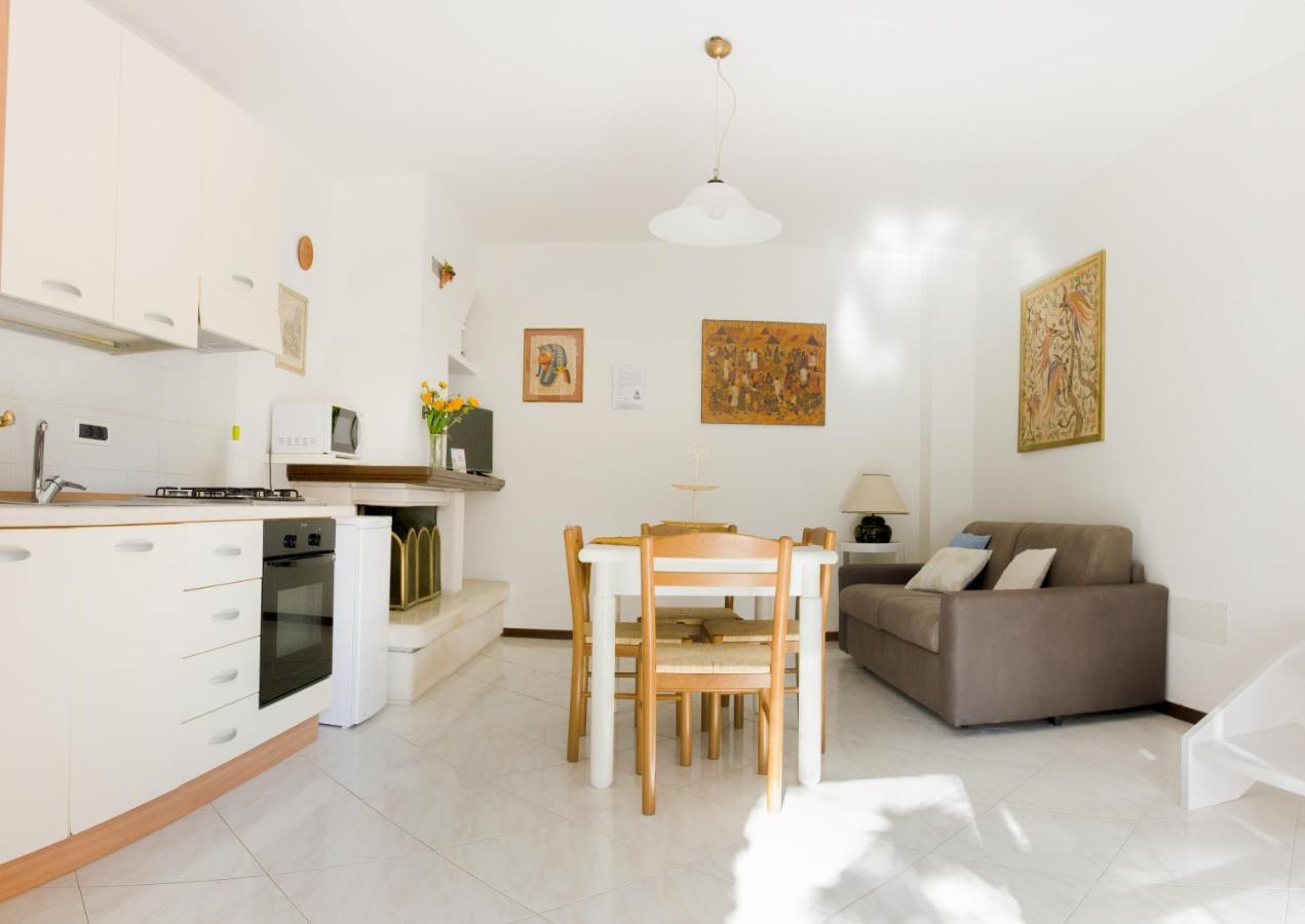 Appartamenti La Casina Porto Azzurro Kültér fotó