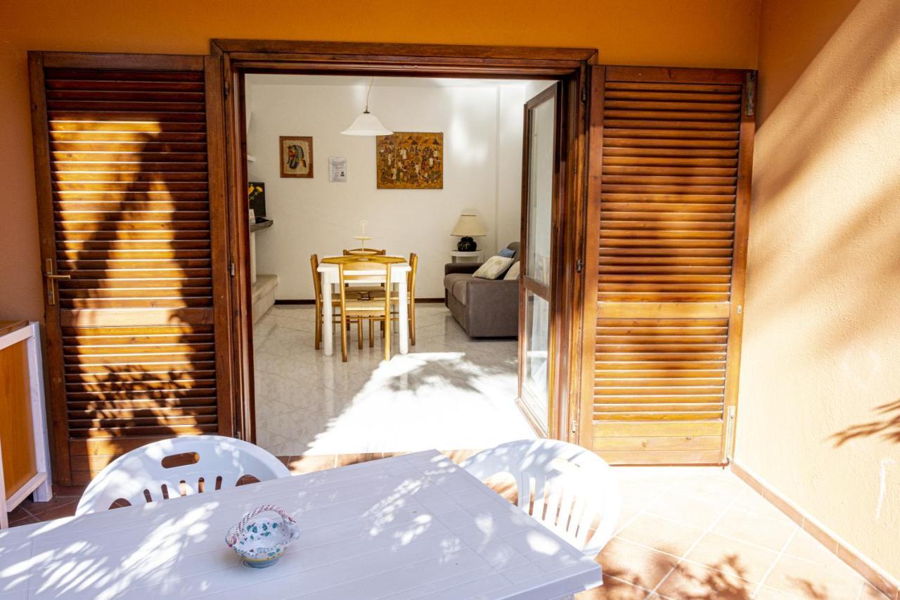Appartamenti La Casina Porto Azzurro Kültér fotó
