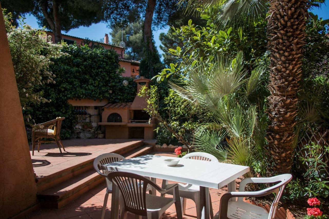 Appartamenti La Casina Porto Azzurro Kültér fotó