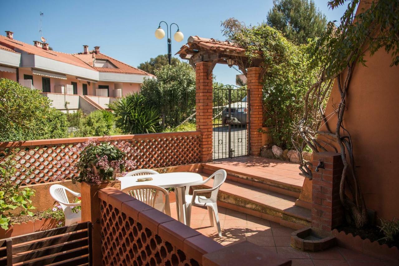 Appartamenti La Casina Porto Azzurro Kültér fotó