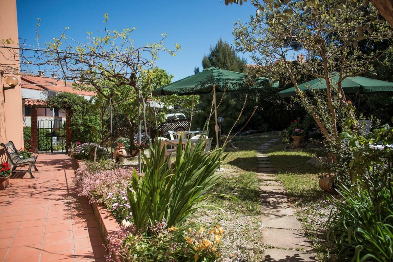 Appartamenti La Casina Porto Azzurro Kültér fotó