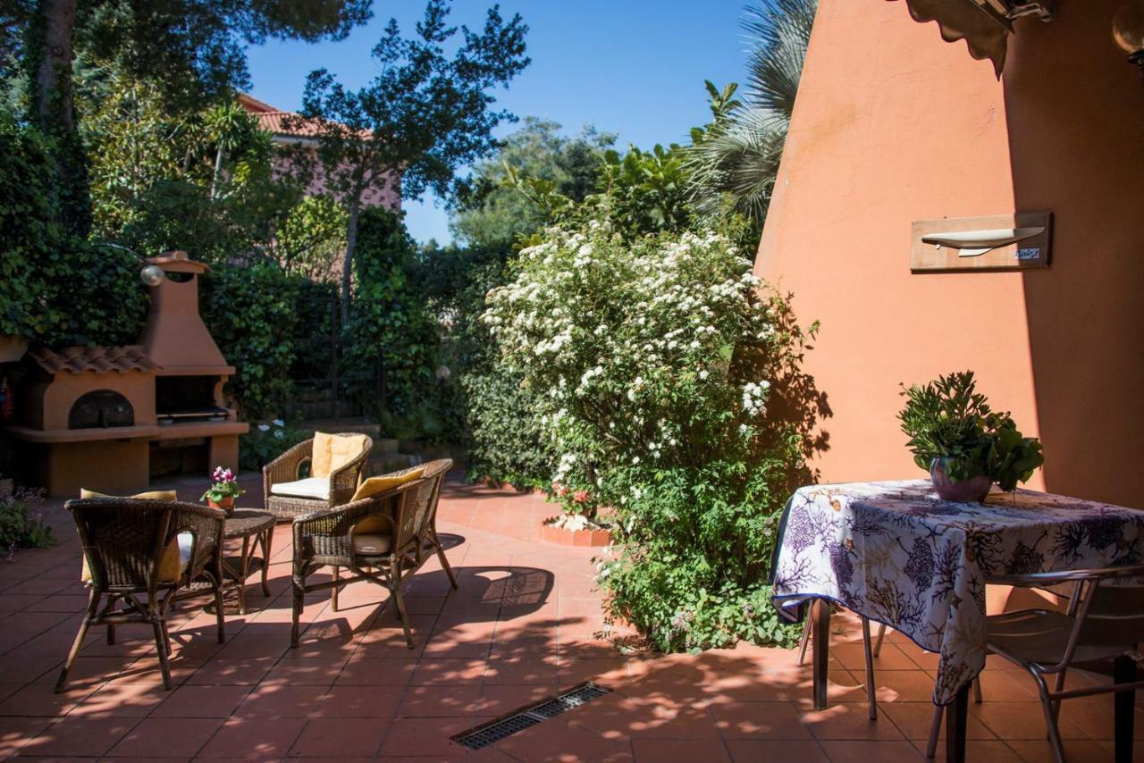 Appartamenti La Casina Porto Azzurro Kültér fotó